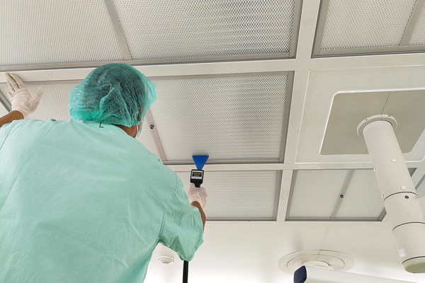 Cleanroom Testing being carried out to assess number of air particles