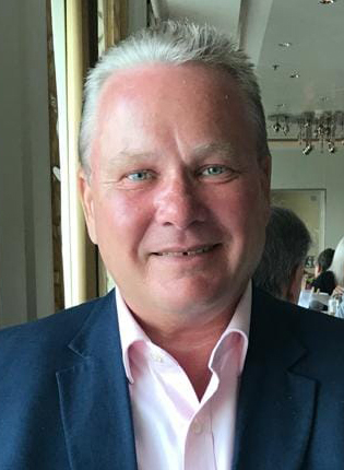 Peter Hewitt headshot