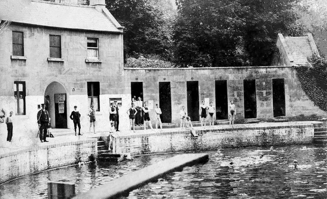 Image of the old Cleveland Pools